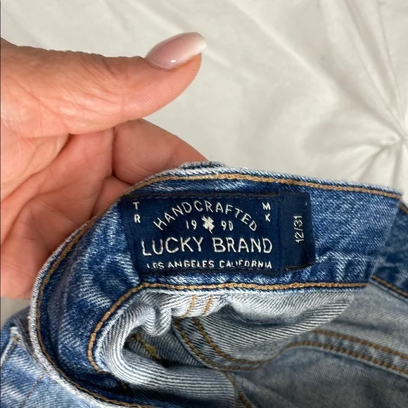 Lucky Brand Straight Blue Jeans with Worn-In Appeal - Picture 2 of 5